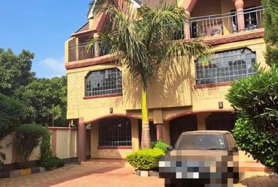 4 Bed House with En Suite in Thika Road
