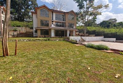 4 Bed House with En Suite at Rosslyn Estate