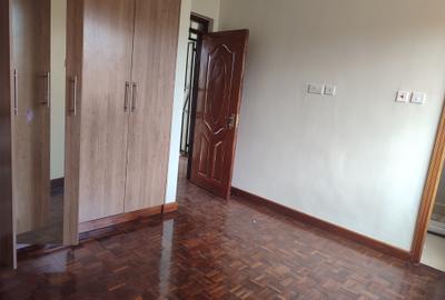 4 Bed House with En Suite in Kiambu Road