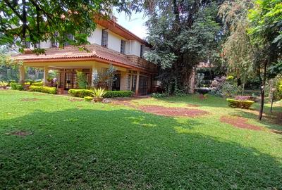 5 Bed Townhouse with En Suite in Rosslyn - 2