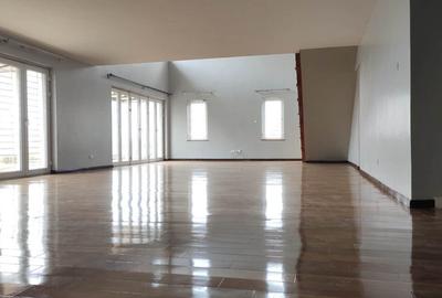 4 Bed Apartment with En Suite in Lavington - 3