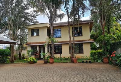 3 Bed Villa with En Suite at Lavington