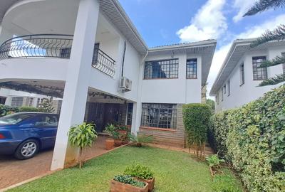 4 Bed House with En Suite in Spring Valley