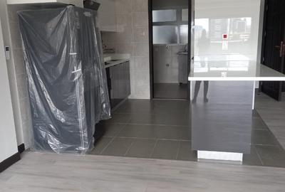 2 Bed Apartment with En Suite in Riverside