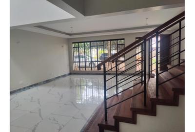 4 Bed Townhouse with En Suite in Parklands