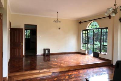 4 Bed Townhouse with En Suite in Kitisuru