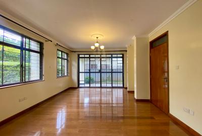 5 Bed Townhouse with En Suite in Lavington
