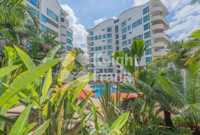 3 Bed Apartment with En Suite at One Riverside Drive