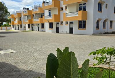 3 Bed Apartment with En Suite at Greenwood Mtwapa