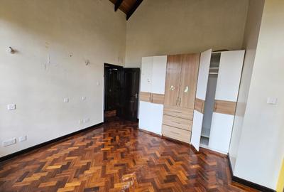 4 Bed House with En Suite in Karen