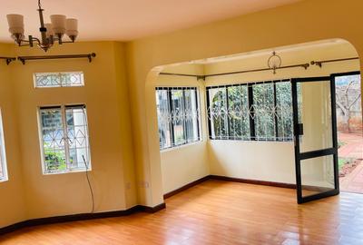 5 Bed Townhouse with En Suite in Lavington - 4