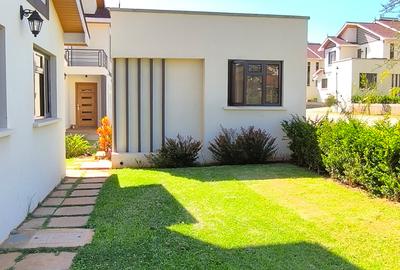 5 Bed House with En Suite at Mombasa Rd