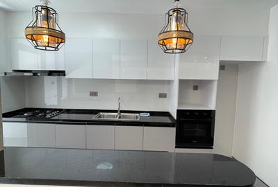 2 Bed Apartment with En Suite in Kilimani - 4