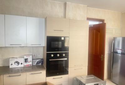 3 Bed Apartment with En Suite in Kilimani - 3