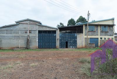 10,000 ft² Warehouse at Maragua Town