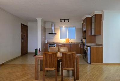 Serviced 2 Bed Apartment with En Suite at Four Ways Drive - 3