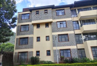 4 Bed Apartment with En Suite in Westlands Area