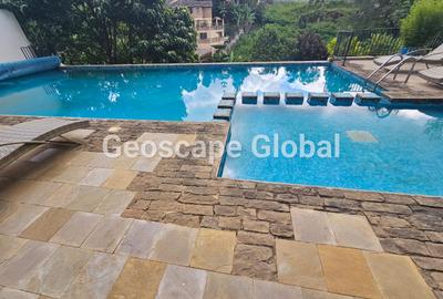 Furnished 2 Bed Apartment with En Suite in Spring Valley
