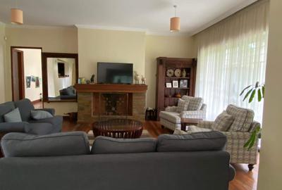 5 Bed Townhouse with En Suite in Kitisuru