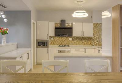 Furnished 4 Bed Apartment with En Suite at Brookside Drive - 2