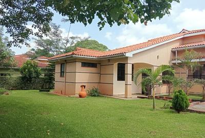 2 Bed House with Garden in Runda