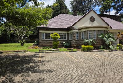 Commercial Property with Service Charge Included in Kilimani - 4