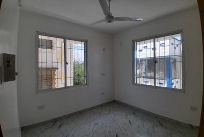 3 Bed Apartment with En Suite in Tudor - 4