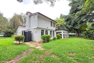 4 Bed House with En Suite at Hill View Estate - 4