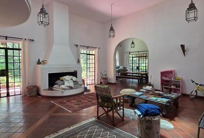 4 Bed House with En Suite in Kyuna - 2