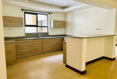 3 Bed Apartment with En Suite in Kileleshwa