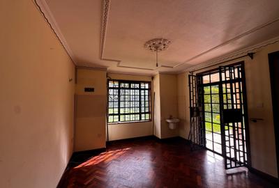 4 Bed Townhouse with En Suite in Karen Hardy