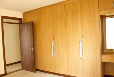 2 Bed Apartment with En Suite in General Mathenge