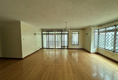 3 Bed Apartment with En Suite in Kilimani