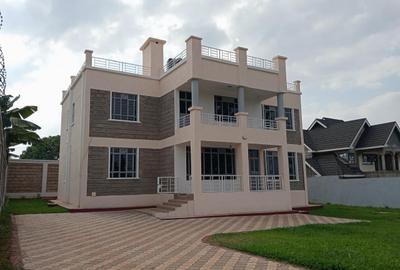 5 Bed House with En Suite at Githingiri Area