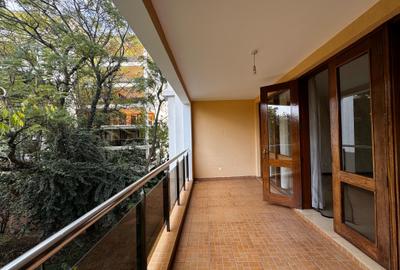 3 Bed Apartment with En Suite in Riverside