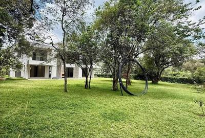 5 Bed Villa with En Suite at Hardy Karen