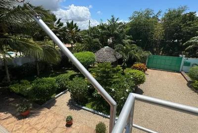 4 Bed House with En Suite in Diani