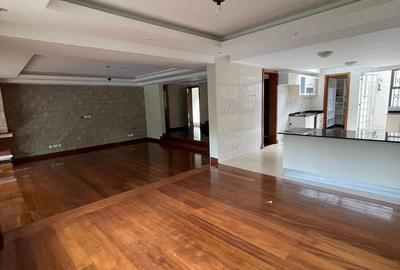 5 Bed Villa with En Suite in Lavington - 4