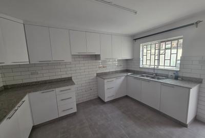 3 Bed Townhouse with En Suite in Kilimani