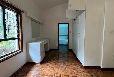 2 Bed Apartment with En Suite in Kileleshwa