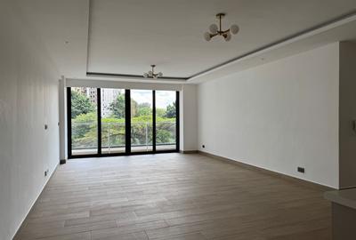 3 Bed Apartment with En Suite in Riverside