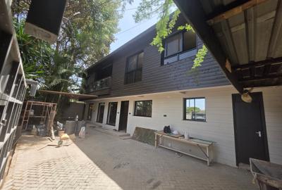 3 Bed Townhouse with En Suite in Gigiri - 4