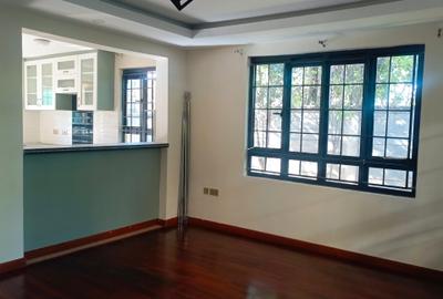 3 Bed House with En Suite in Runda - 3