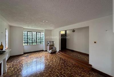 5 Bed Townhouse with En Suite in Lavington - 4