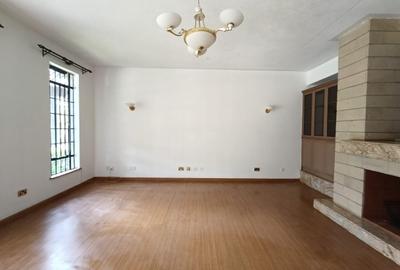 5 Bed House with En Suite in Lavington