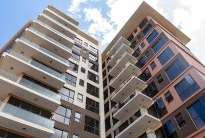 4 Bed Apartment with En Suite in Parklands - 3