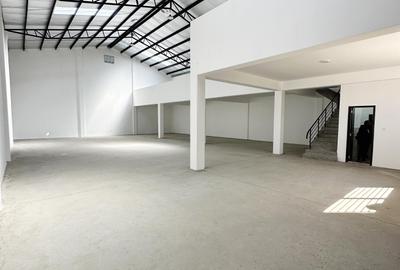 6,000 ft² Warehouse with Service Charge Included at Mombasa Road