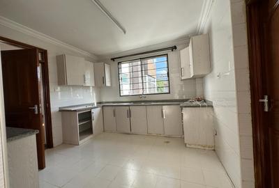 3 Bed Apartment with En Suite in Rhapta Road - 3