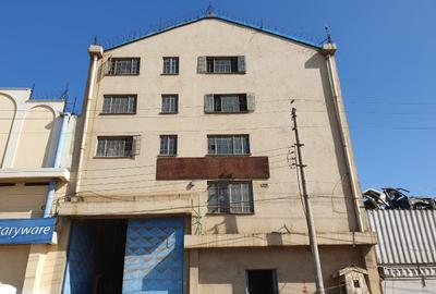 37,500 ft² Warehouse with Backup Generator at Lusaka Rd