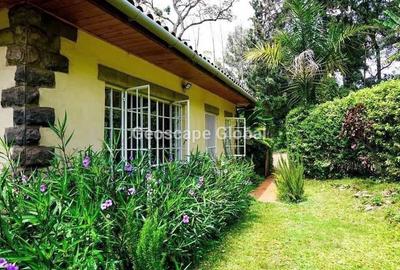 3 Bed House with En Suite in Ridgeways